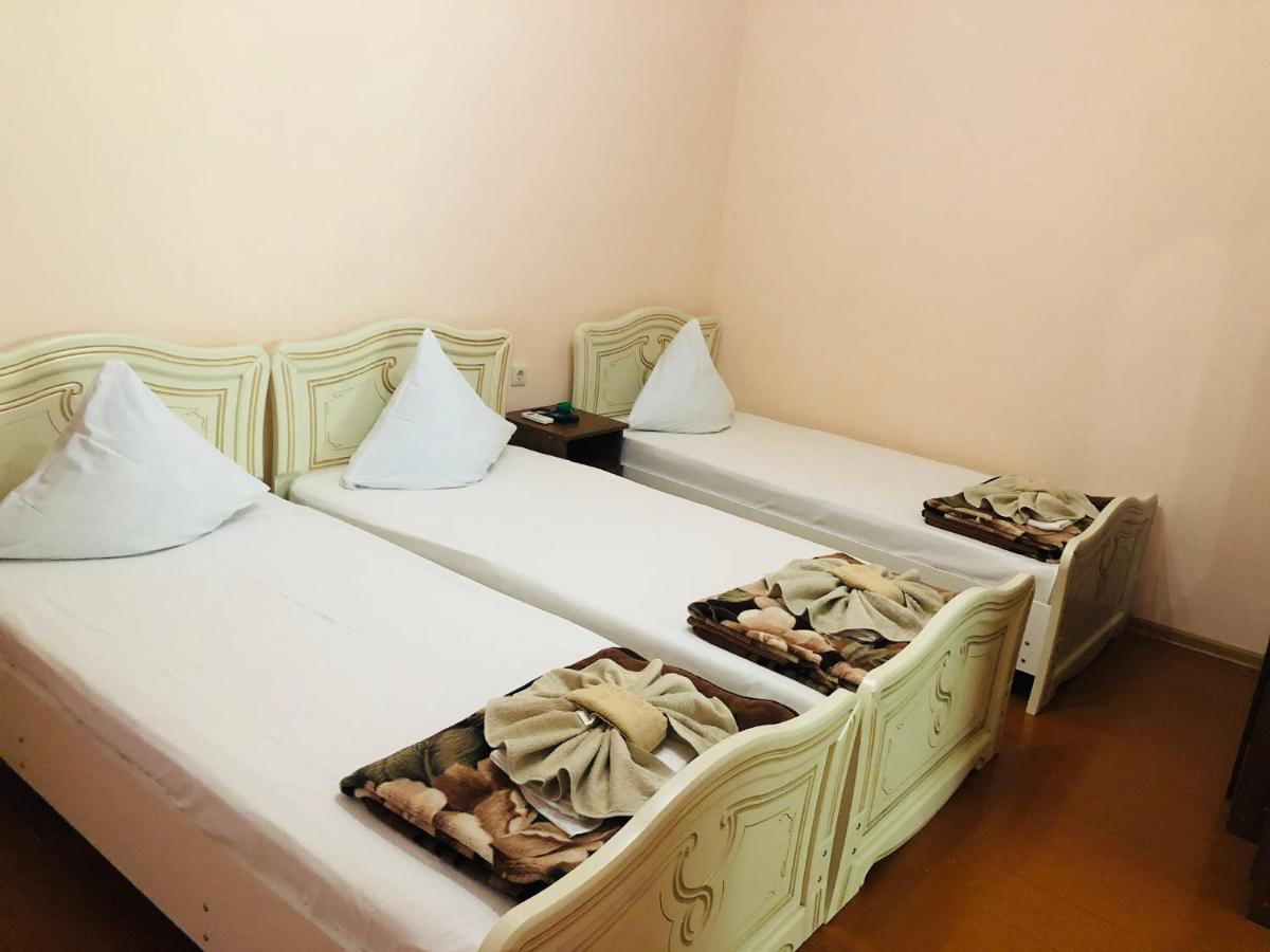 Hôtel Гостевой Дом Анаит à Pizunda Extérieur photo
